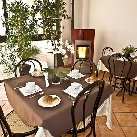 Santacroce 3* Σαν Τζιοβάνι Ροτόντο
