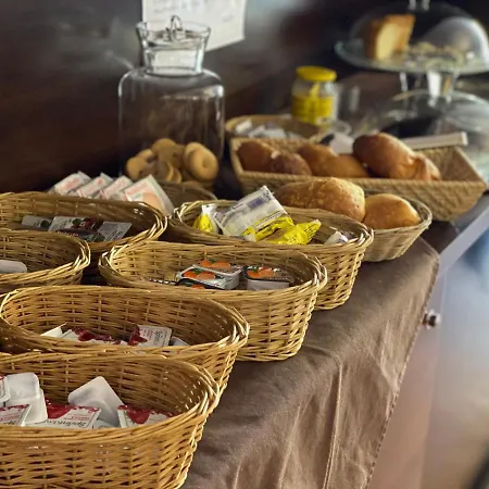 Santacroce Couette-café 4*