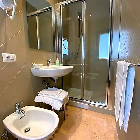 Santacroce 4* סן ג'יואבאני רוטונדו